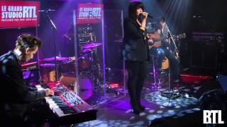 Alex Hepburn   Under &amp; Reckless en live dans le Grand Studio RTL - RTL - RTL