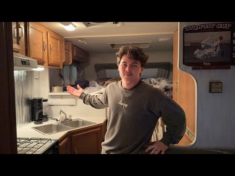 First Night Truck Camping In My 30yo Ford F250 (gone wrong)