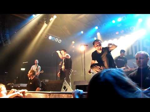 Donots-"To hell with love"+ Konfetti Explosion+ Guido mit "Teenage kicks" 1 @ Garage Saarbrücken