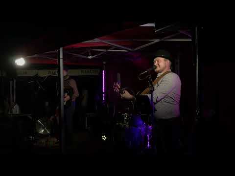 Ansambel Ahoi - Kui kallist kodust läksin (@Kihnu)