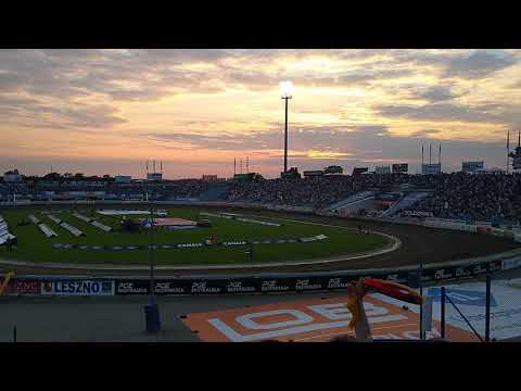 Unia Leszno Sparta Wrocław kibice bieg 13. 5-1 dla Sparty !!!!!!Super bieg, kibice szaleją!!!!