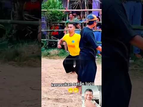 #kemasukan hantu kuda lumping model baru😄😃😀 #hiburanlucu