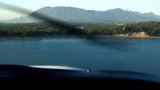 preview picture of video 'Landing at Nehalem Bay State Airport 3S7 Manzanita, OR Skyhawk'