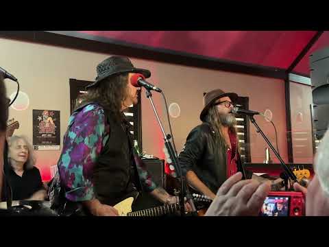 Surrender    -  Warner E Hodges international All Stars  - 10 Bar Forfar - - 13/11/25