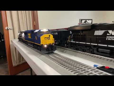 Lionel Legacy CSX #778 SD70MAC - rolling in and shut down.
