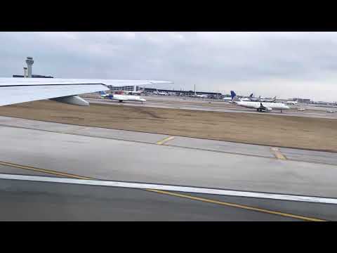 United Airlines Boeing 777-300ER Takeoff at ORD