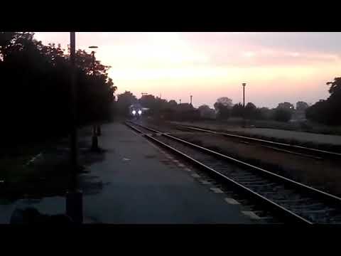 Trenul Regio 8800 Mangalia-Constanta soseste in gara Eforie Nord