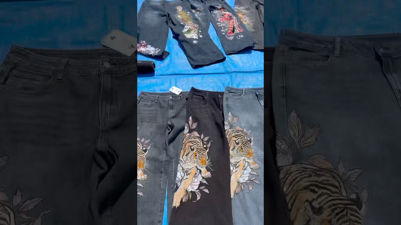 Japanese flea markets.#japan #fleamarketbuy #shorts