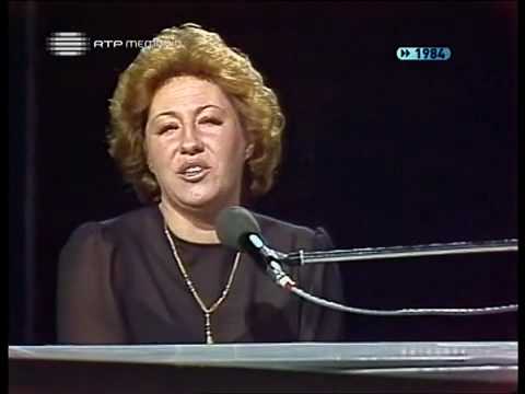 Silêncio E Tanta Gente video