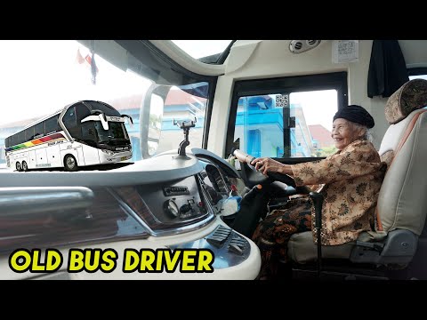 SIMBAH GAUL DRIVES THE BUS 😳 - DAGELAN JOWO 129 - Ucup Klaten Mbah Minto