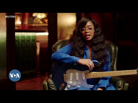 La compositrice et interprète américaine H.E.R, en chair et en os