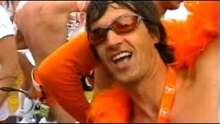 Streetparade 2004  mit Creme 21 - der Club