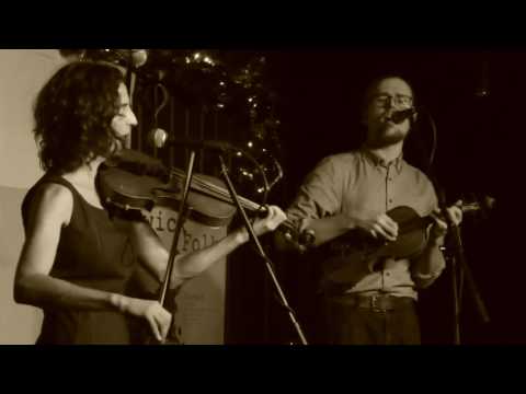 Ben Moss & Laurel Swift 'Bold Reynard' at TwickFolk