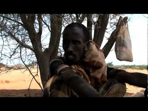 Somali Family Arrives at Dadaab