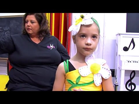 Dance Moms-"NIA & KENZIE TRY ON THEIR COSTUMES AND REHEARSE THEIR SOLOS"(S2E16 Flashback)