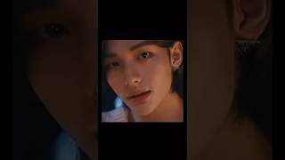 Download lagu Hyunjin 'Mixtape: OH' music video, 3 years ago June 25th, 2021. He stares into our soul🥺😮‍💨🫰🏽❤️ mp3