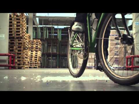 Schwalbe Marathon Plus - the new flatless tire. (English)