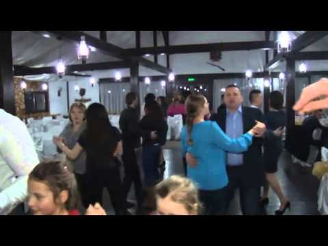 Formatia Maggic DOr Bucovina  Cumatrie la Vila Lulu   Program vocal 5