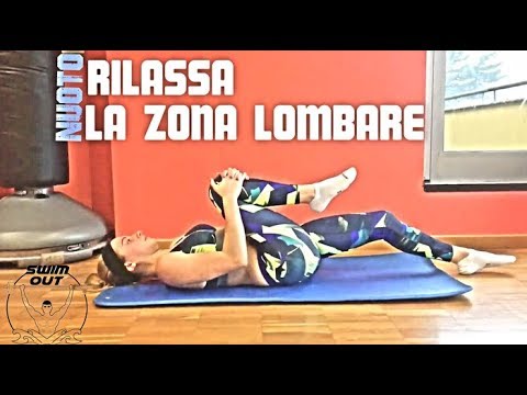 NUOTO - Rilassa la zona lombare con questi 3 esercizi