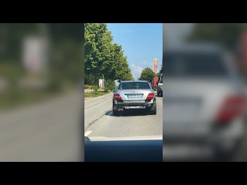 Opa fährt ohne Heckstoßstange😂 MontanaBlack Instagram Story