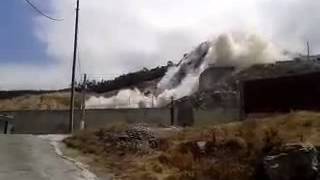 preview picture of video 'Explosión en la Cantera de Benzú'
