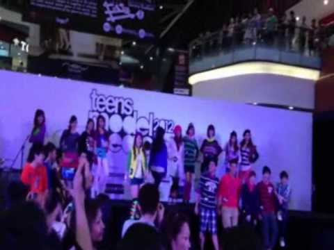 Natalie @ Teensmag Teen Model Search Grand Finals, November 17 2012