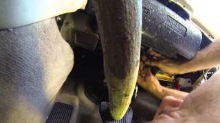 Volvo V70 replacing the brake light switch (Genuine spare parts 9128577).