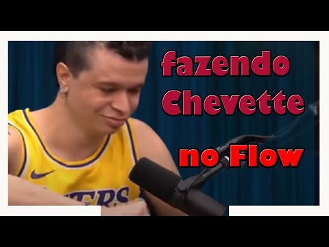 Aruan da bebida para Igor e Monark do Flow  - (Aruan Felix)