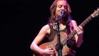 Ani DiFranco - Coming Up (live in Santa Barbara)