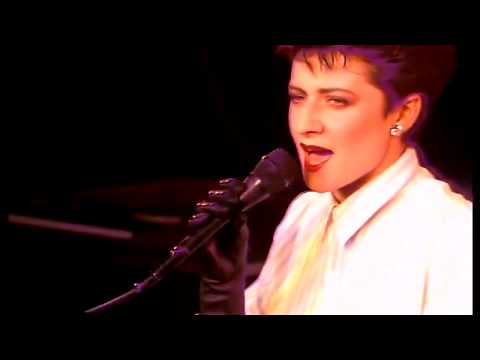 Matt Bianco with Basia - Half a Minute, 1985