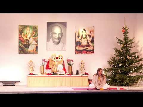 Entfalte deine positiven Eigenschaften - Yogastunde Mittelstufe mit Manuela