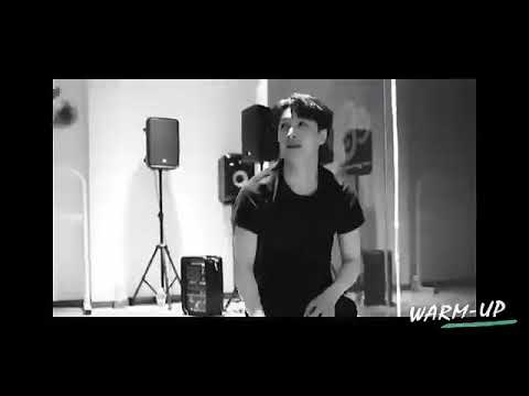 [张艺兴] 210402 Lay Boss’ daily workout! Zhang Yixing Studio Update