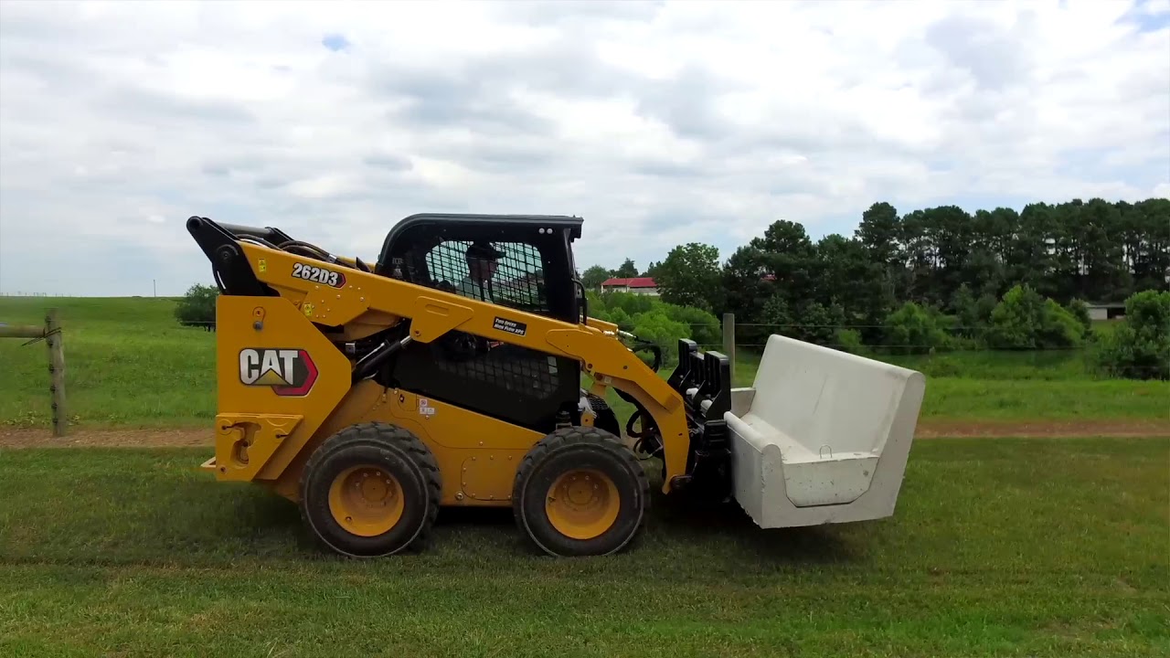 Cargadoras compactas Cat® de la serie D3 | En acción