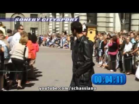 Ballar av Stål - Soneby Citysport - Reta 42 män med automatvapen