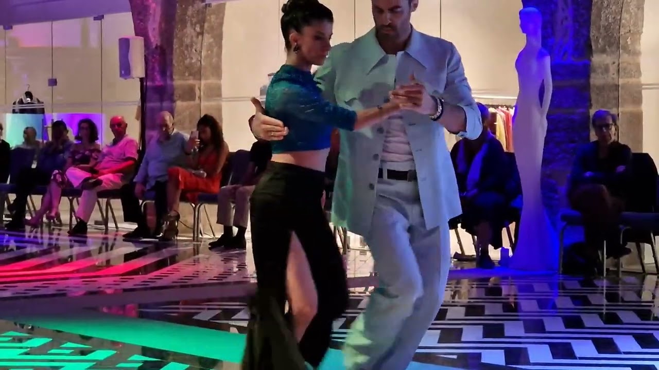 Mauro Caiazza e Carolina Gianinni  no Milongueros All Aboard em 21/07/22 - 2/4. No Alameda WOW.