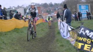 preview picture of video 'Cyclo cross d'Overijse 2013 Dames 1 er Tour'