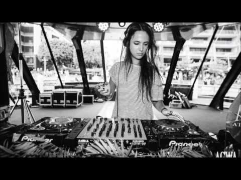 Bella Saris - For Tiny and the gang -