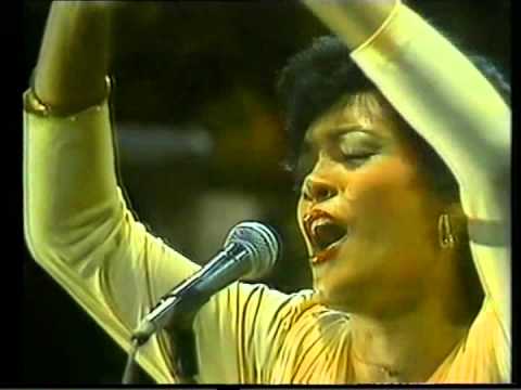 OTI 82 República Dominicana - Por tanto amor - Rhina Ramirez