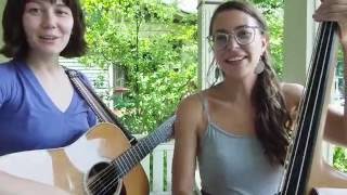 NNS.1 // Molly Tuttle &amp; Lindsay Lou - Joni Mitchell (Cover) - You Turn Me On (I&#39;m A Radio)