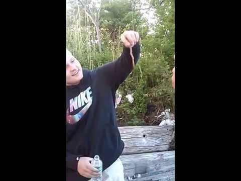 Jeremy Eats A Worm