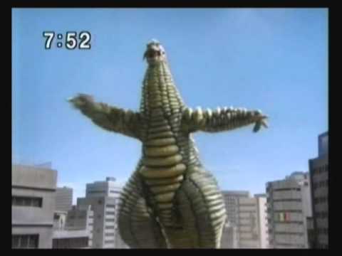 Red King attacks Max...oh no...wait...