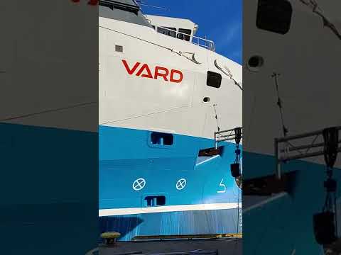 Det norske skipet "Yara Birkeland" er elektrisk og selvgående! Men har en kaptein nå i starten.