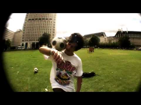 Daniel Dennehy Freestyle Football @ London Eye