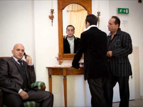 HOLLÓSY BAND - Kalapomnál piros rózsa