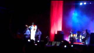 Faith No More en Chile 2010: Last reunited 2.0 show.- Spirit intro (Patton with mask)