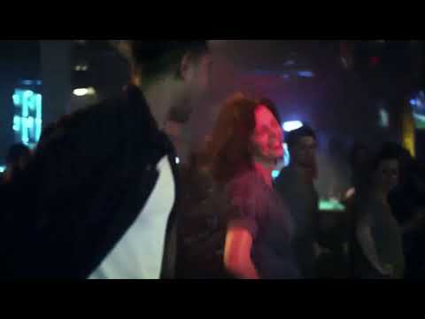 Bollywood Dance - The Resident S02E07