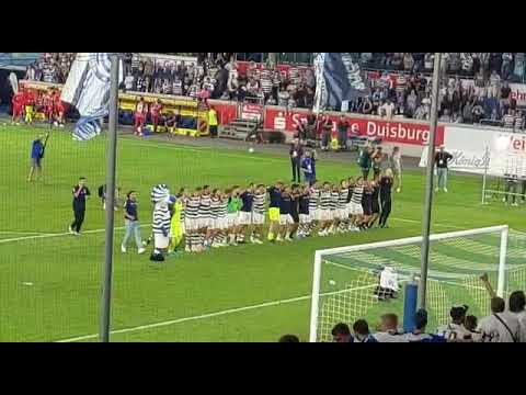 MSV Fans feiern den 3:1 Sieg gegen Freiburg 2 / 15.8.2022