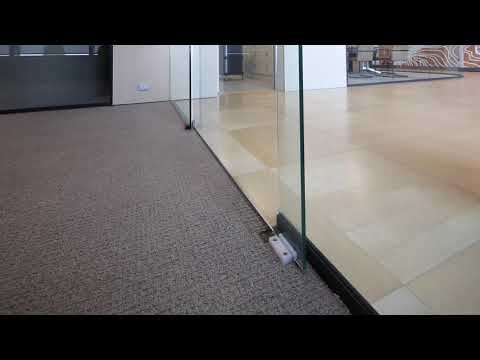 record TSA 20 Telescopic Sliding Door - International Towers One