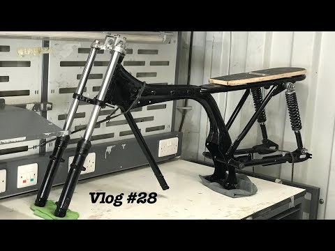 CWF Vlog #28 Honda CG cafe racer/flat tracker build continues