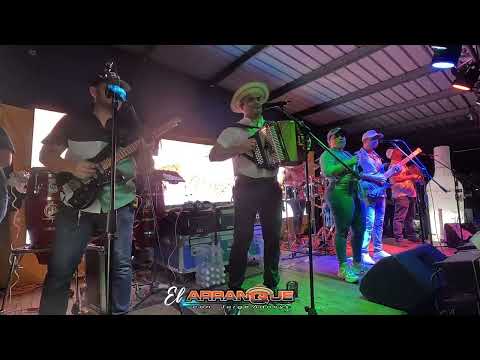 DAME UNA RAZON   JHONATHAN CHAVEZ EN VIVO.